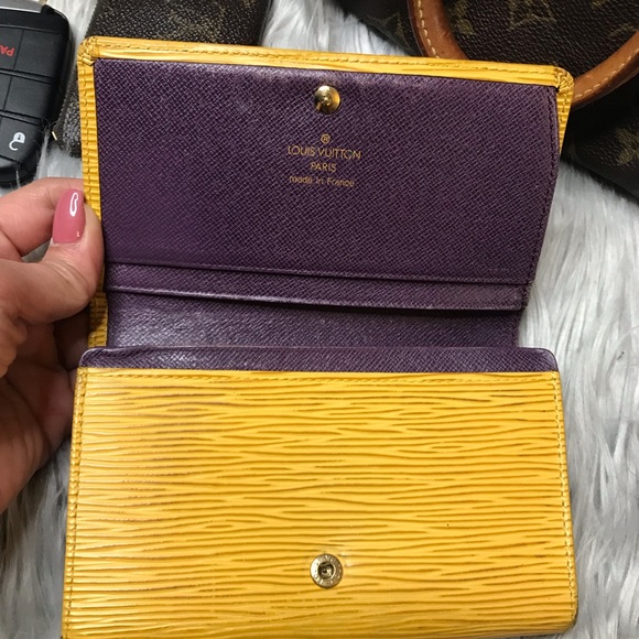 AUTH Louis Vuitton Epi Tresor Monnaie Billet - Picture 5 of 6